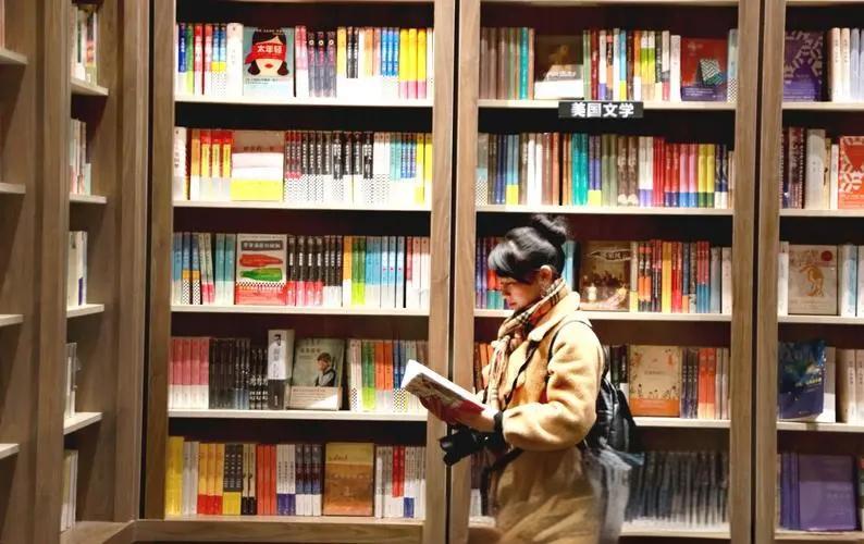 独著出版全攻略：20万字作品需要多少钱？出版社选择有讲究