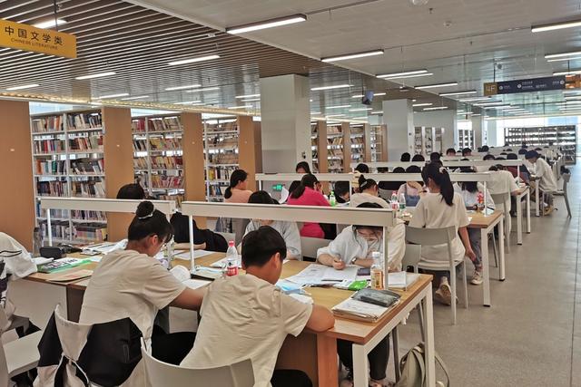 鉴赏评论丝路文字语言艺术文化《中原文学》期刊：发表论文投征稿