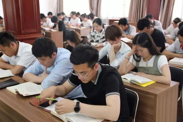 文艺创作非遗舞蹈舞台影视美术《南腔北调》期刊：发表论文投征稿