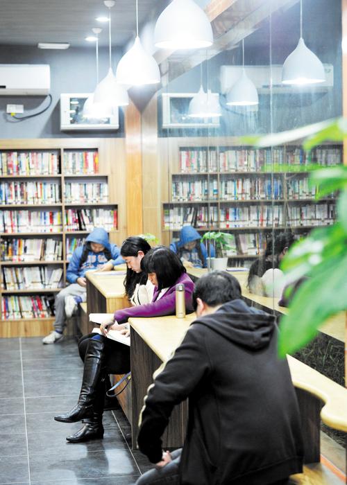 自然科研专著著作教材合著出书出版指南：研究员主编、副主编署名与职称认可解析