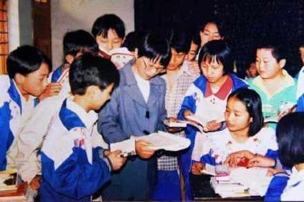 艺术领域职称评定出版办理：著作教材出书主编副主编署名与出版解析