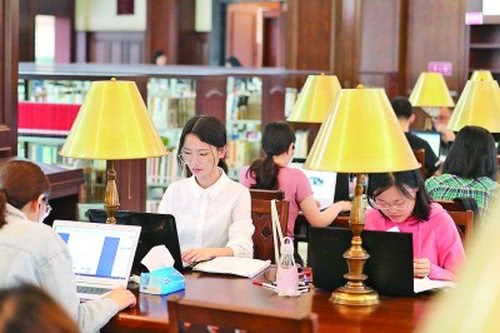 职称评定加分项揭秘：计算机软件著作权登记证书能否助力晋升？