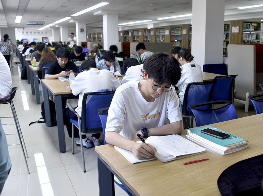 中高级政工师职称评定论文发表投稿攻略：上