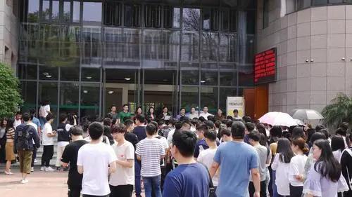 评中高级职称，出书与投稿发表论文：如何做