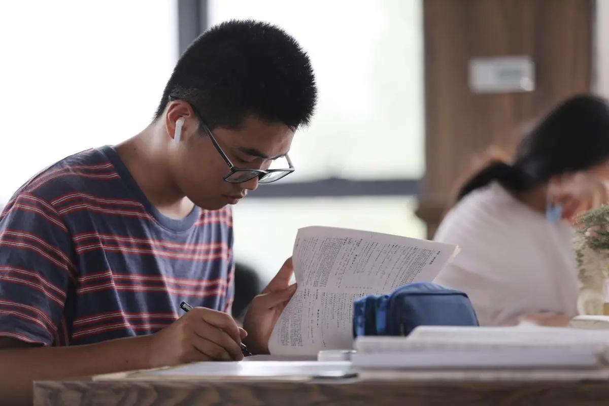 采编文艺视听经营媒体广告传媒《声屏世界》期刊：论文发表征投稿