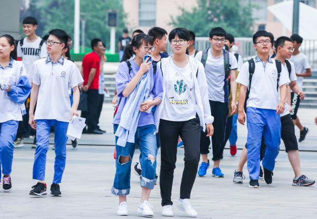 国家级小初高中高职科普艺术文化《科幻画报